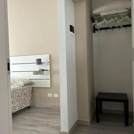 Accademia Πανσιόν Λιβόρνο